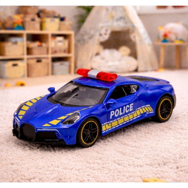 Metalinis policijos sportinis automobilis 1:43, traukiamas