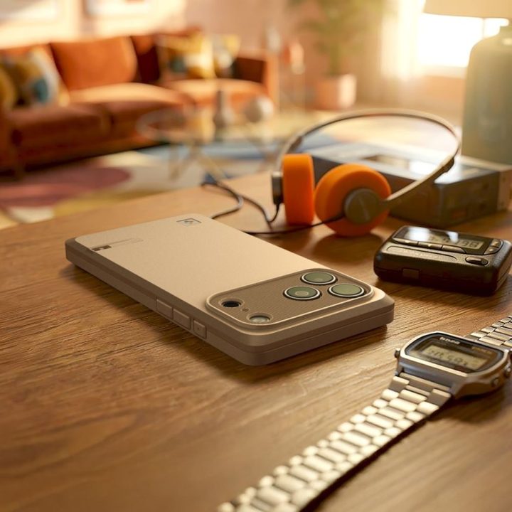 MagSafe dėklas iPhone 17 Pro Max — Spigen Classic LS, smėlio spalvos