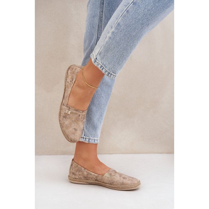 Elegantiškos moteriškos zomšinės espadrilės su gėlėmis, smėlio spalvos