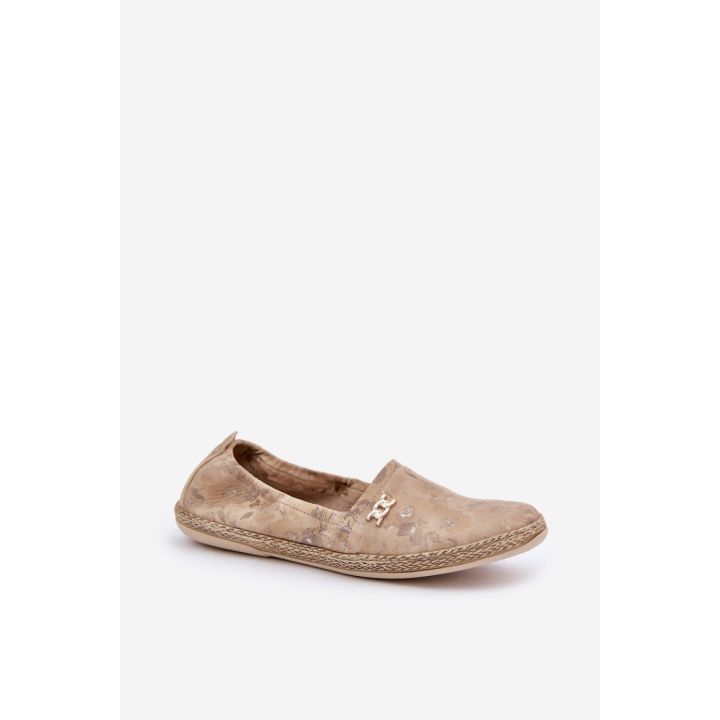 Moteriškos vasarinės espadrilės – patogūs ir stilingi bateliai