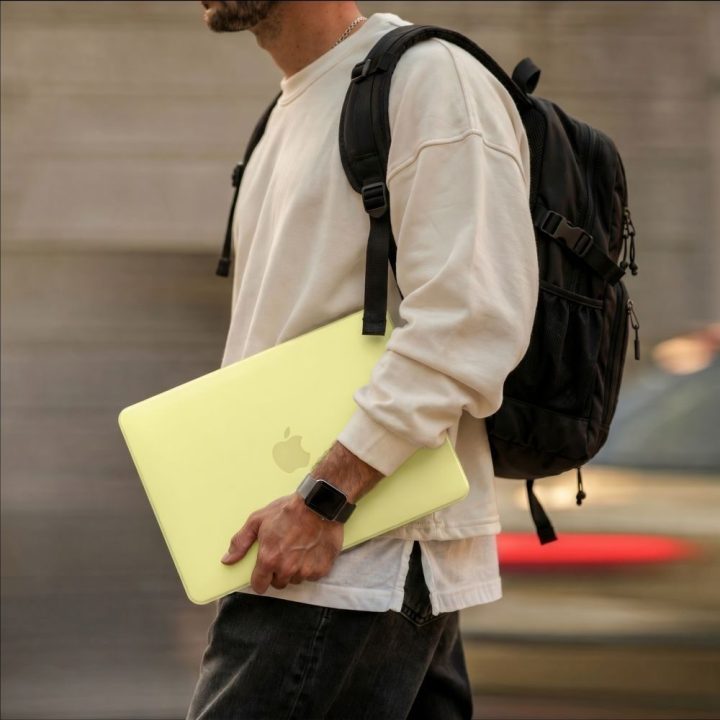 Tech-Protect Softshell dėklas MacBook Neo 13 2026, matinis geltonas