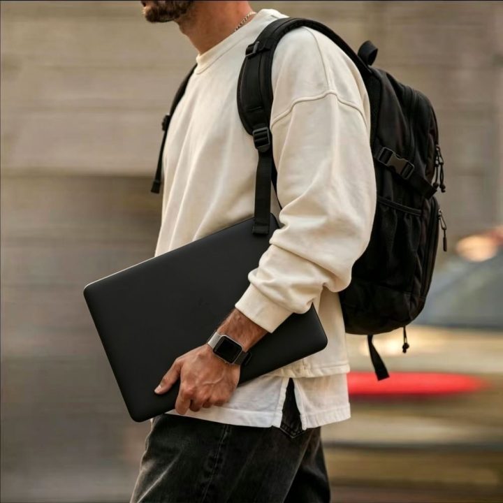 Tech-Protect Softshell dėklas MacBook Air 13" (2023–2026), matinė juoda