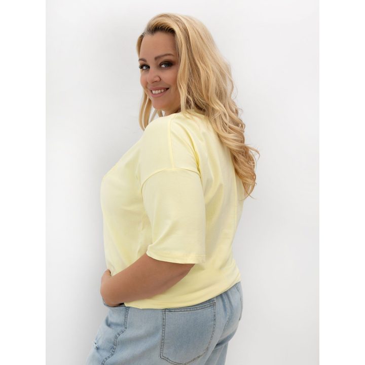 Šviesiai geltoni moteriški plus size marškinėliai