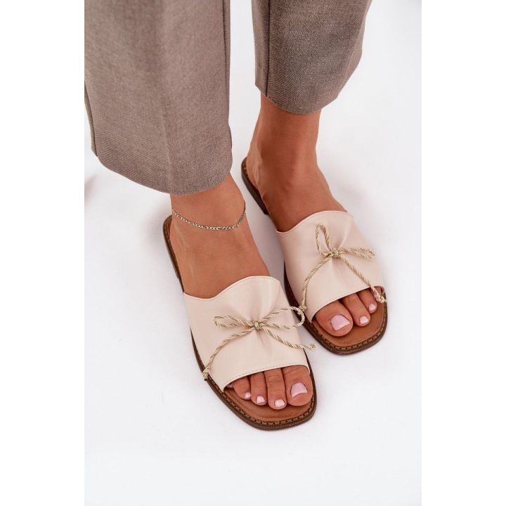 Smėlio spalvos moteriškos basutės su dekoratyviais kaspinais Deonelis