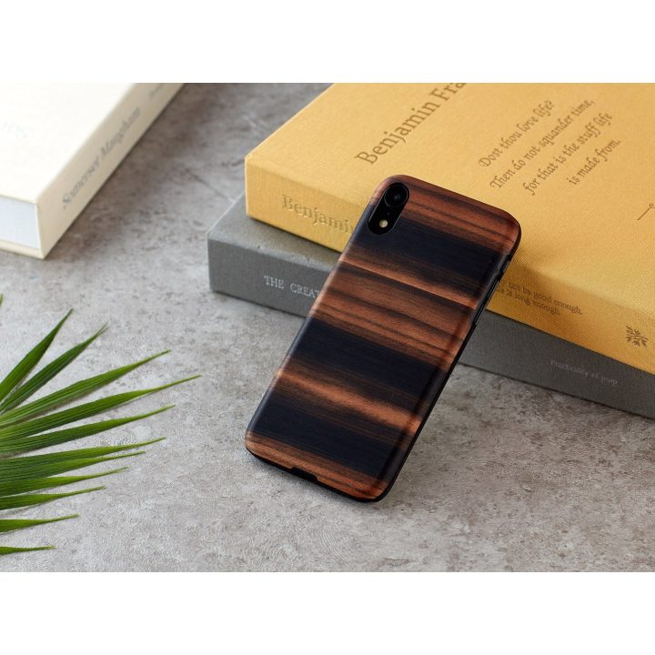 MAN&WOOD telefono dėklas iPhone XR, juodas