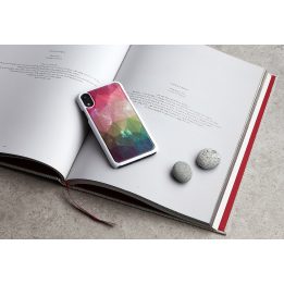 Baltas telefono dėklas iPhone XR su vandens gėlėmis