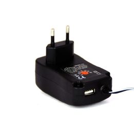 Universalus planšetės maitinimo adapteris su USB Media-Tech MT6267 V2