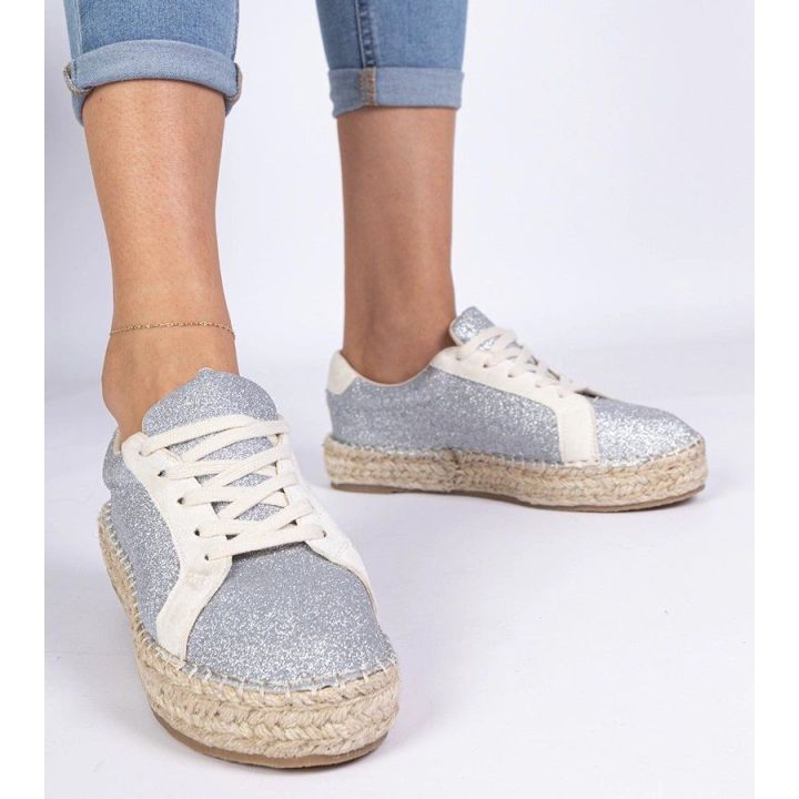 Sidabrinės moteriškos espadrilės su blizgučiais