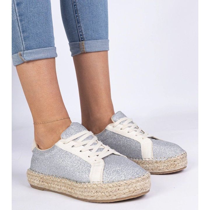 Sidabrinės moteriškos espadrilės su blizgučiais