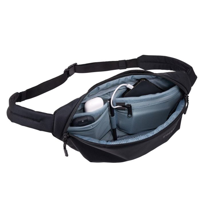 Juodas sling tipo krepšys Thule Subterra 2