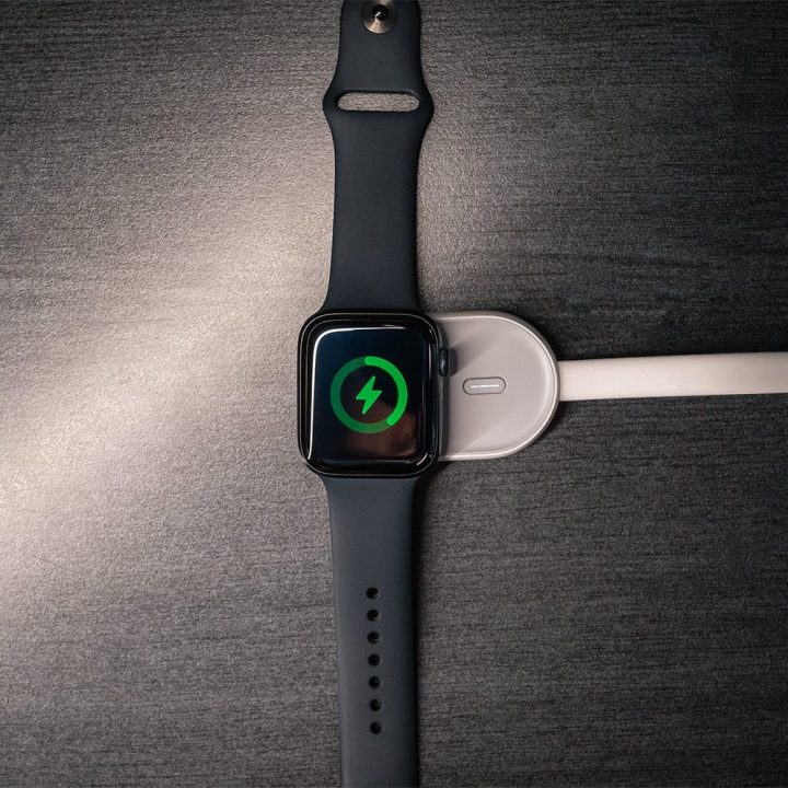 Belaidis „Apple Watch“ įkroviklis su 1200 mAh baterija