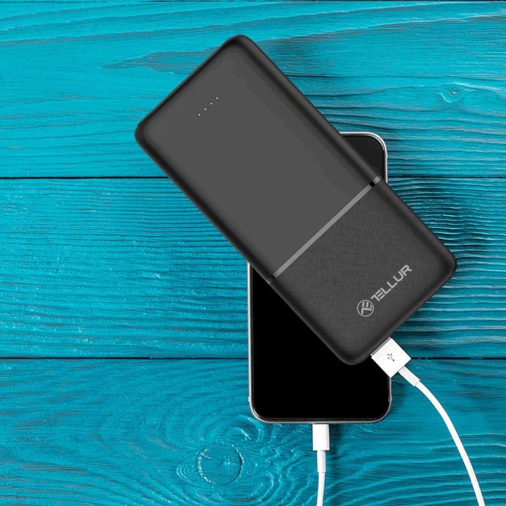 Juodas 10000 mAh išorinis akumuliatorius
