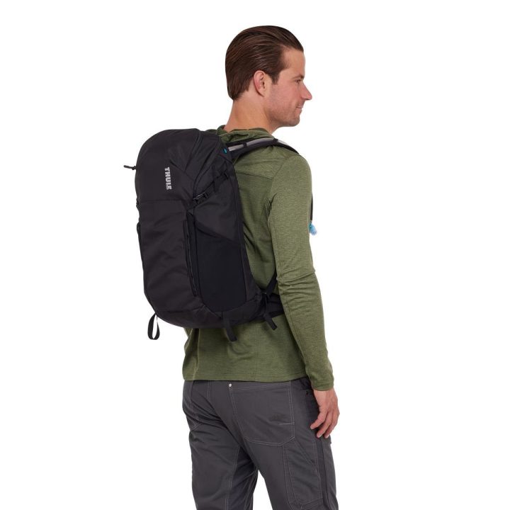 Juoda hidratacinė žygio kuprinė Thule Alltrail 22 l