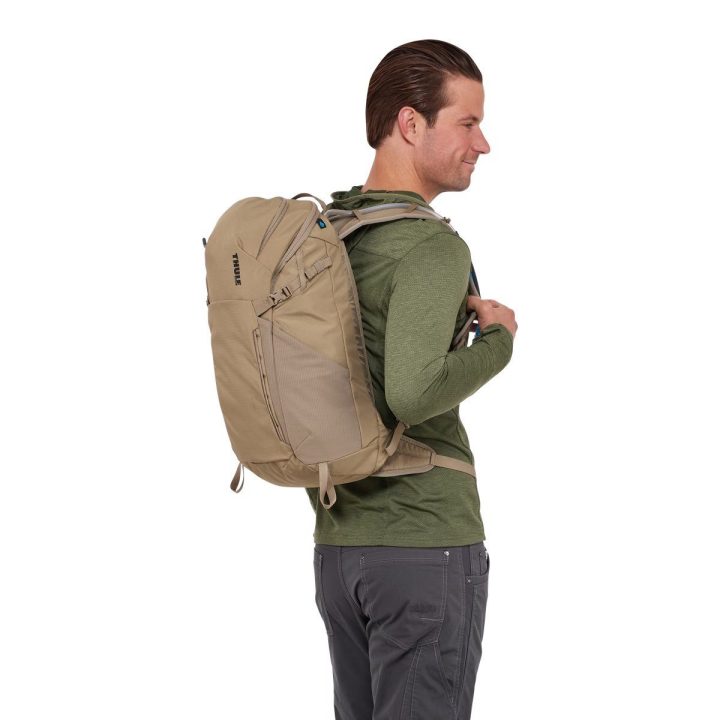 Thule Alltrail 22L hidracinė kuprinė su ReTrakt sistema, smėlinė