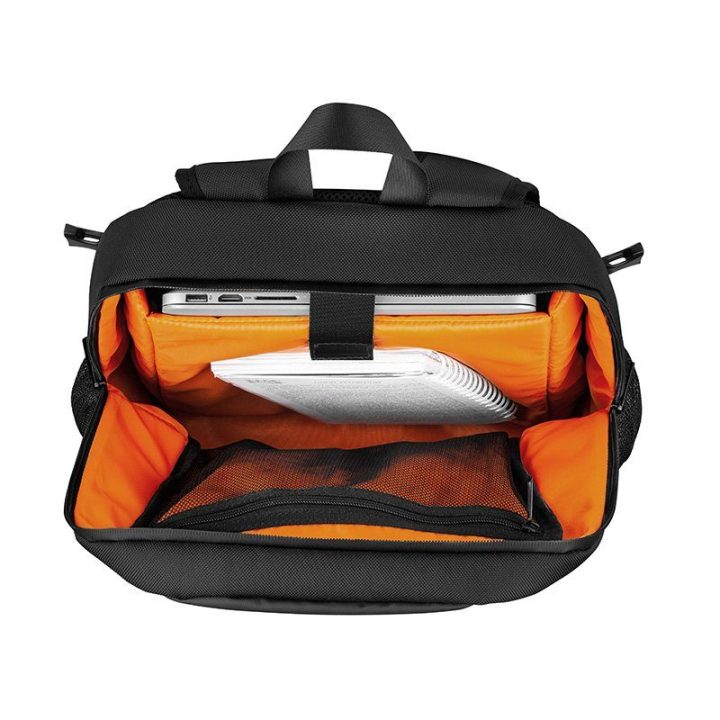 Tracer Packer Black kuprinė nešiojamam kompiuteriui, 15,6"