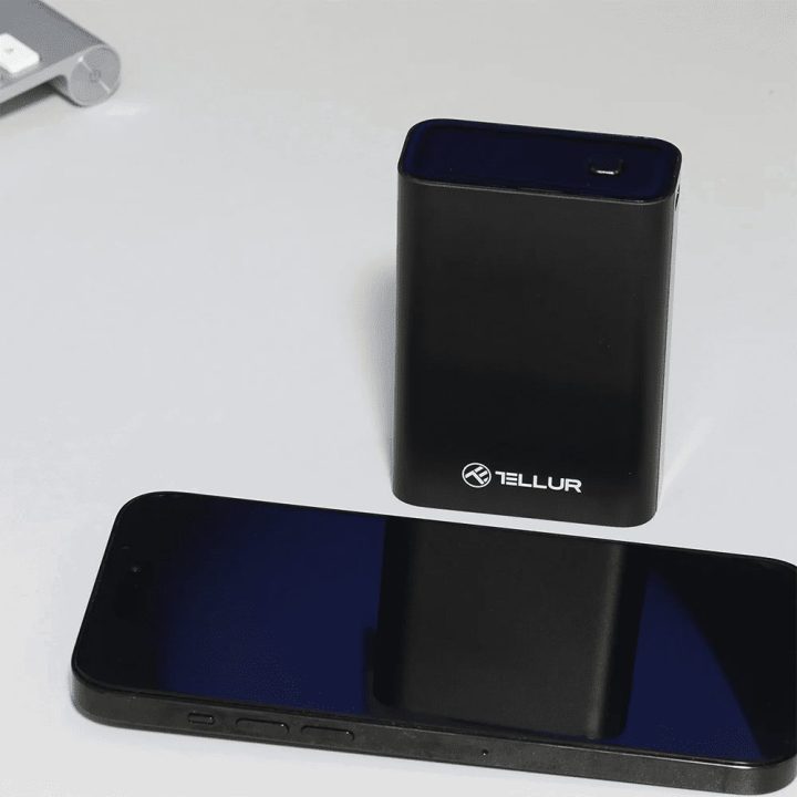 Juoda 20000 mAh išorinė baterija Tellur PD702 Compact Pro