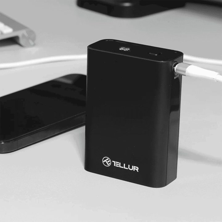 Juoda 20000 mAh išorinė baterija Tellur PD702 Compact Pro