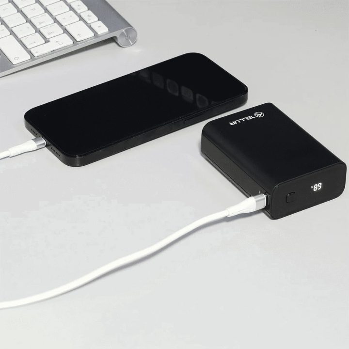 Juoda 20000 mAh išorinė baterija Tellur PD702 Compact Pro