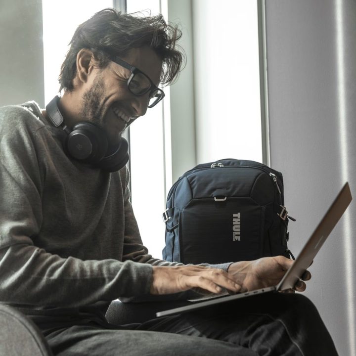 Thule Construct 28 l kuprinė su skyriumi nešiojamam kompiuteriui, mėlyna
