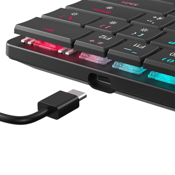 Juoda žemo profilio mechaninė žaidimų klaviatūra White Shark Nagamaki