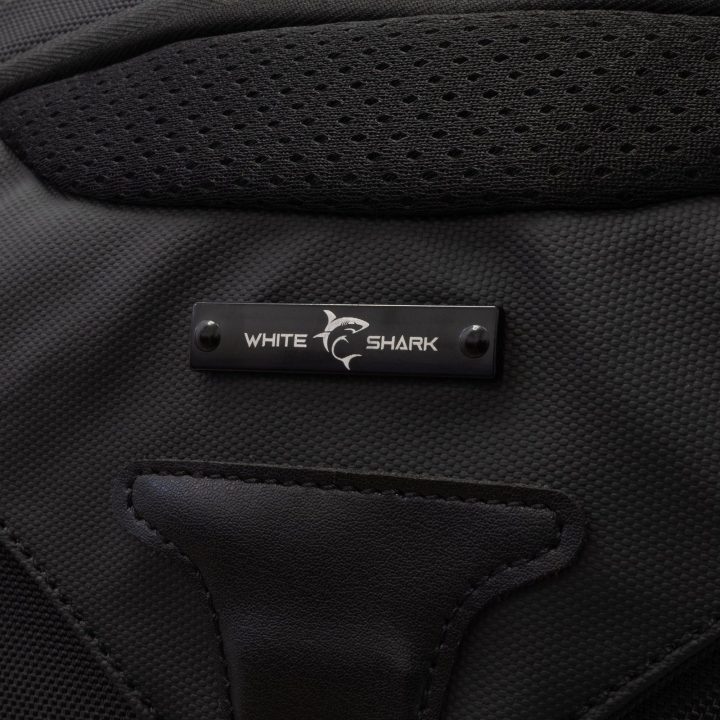 Juoda žaidimų kuprinė White Shark Defender