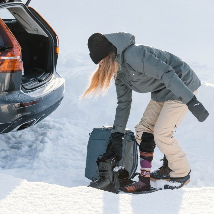 Juoda 45 l slidinėjimo batų kuprinė Thule Roundtrip