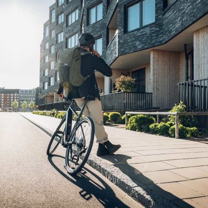 Dviračių kuprinė Thule Paramount Bike Commute 20L, žalia