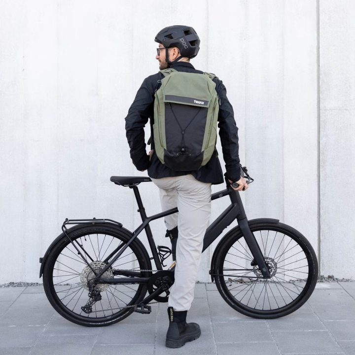 Dviračių kuprinė Thule Paramount Bike Commute 28 l, juoda