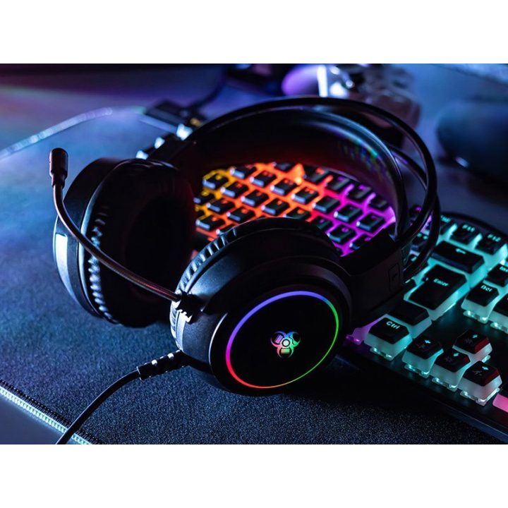 Žaidimų ausinės Tracer GameZone GZ X1 su 50 mm garsiakalbiais ir RGB apšvietimu