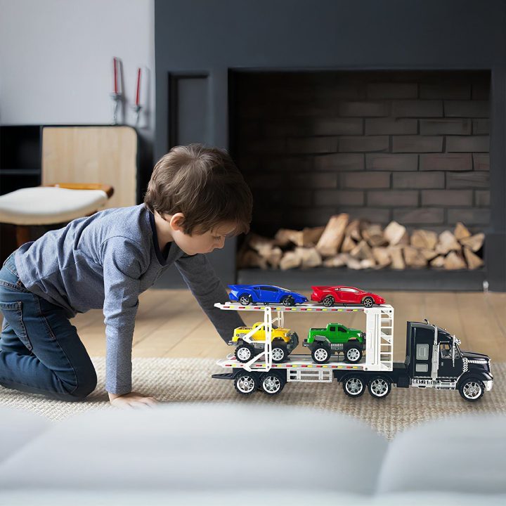 Trinties būdu valdomas automobilių transporteris su 4 automobiliais, 54 cm
