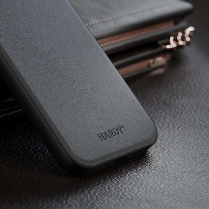 Juodas dėklas Apple iPhone 16 Pro Max telefonui 3mk Hardy Silicone MagCase