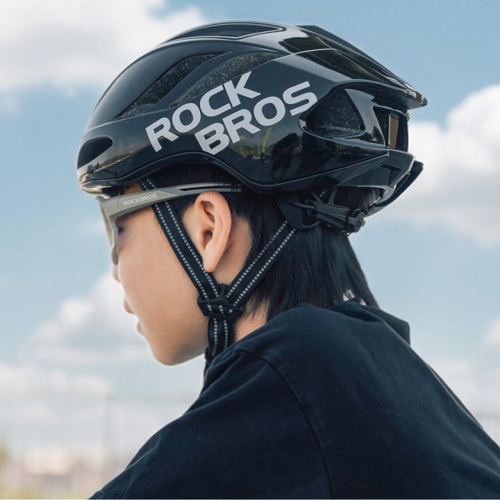 Rockbros TS-42 lengvas dviračio šalmas 58–62 cm, juodas