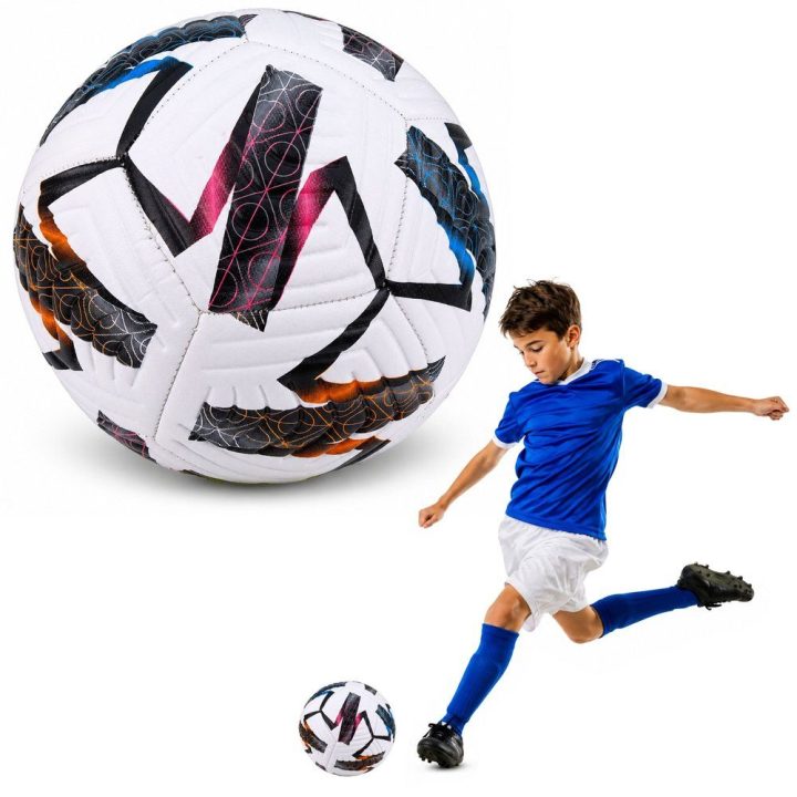 Baltas treniruočių futbolo kamuolys, 5 dydis, 22 cm