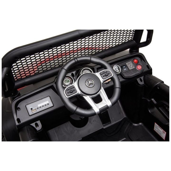 Raudonas akumuliatorinis automobilis Mercedes Unimog S