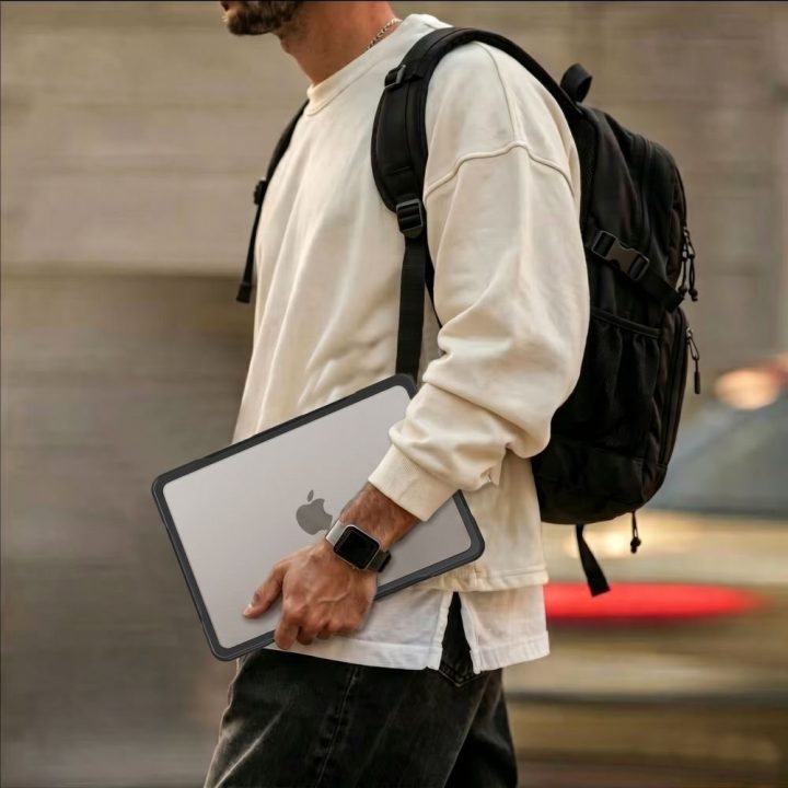Tech-Protect Velar dėklas MacBook Pro 14" 2021–2026, skaidriai juodas