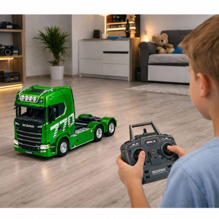 Žalias žaislinis RC sunkvežimis Scania 770S 1:18