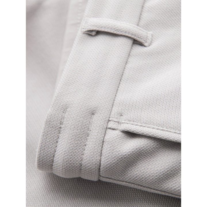Vyriški šviesiai pilki slim fit šortai iki kelių