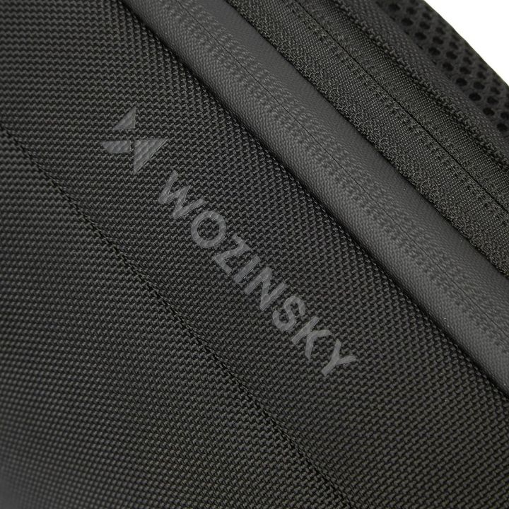 Miesto kuprinė per vieną petį Premium, apsauga nuo vagysčių, USB, juoda