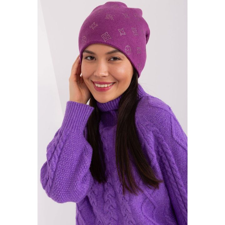 Kepurė violetinės spalvos