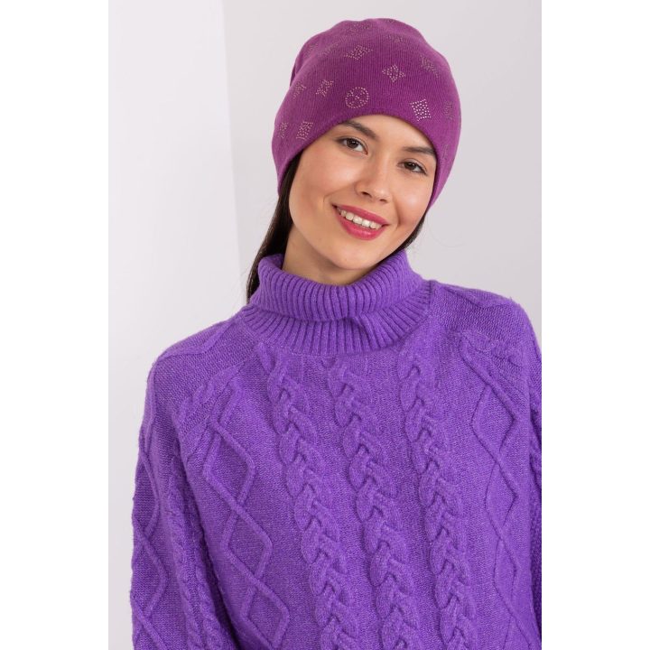 Kepurė violetinės spalvos