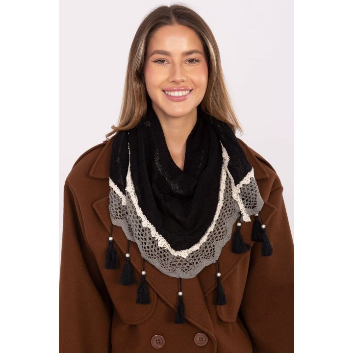 Neckerchief raudonas su baltu ornamentu 220389 AT