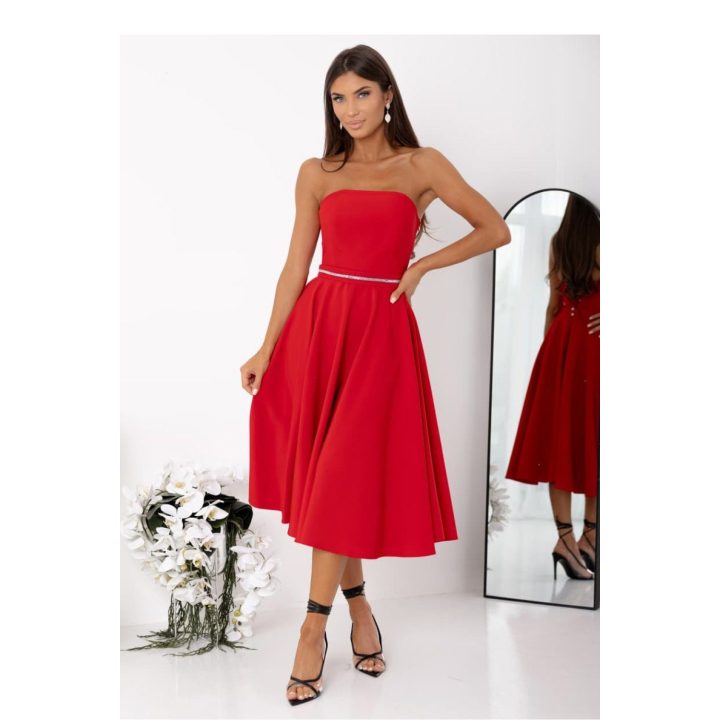 Elegantiška vakarinė suknelė be petnešėlių With You – šventinis įvaizdis