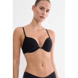 Juoda trikampė bikinio viršutinė dalis Triumph