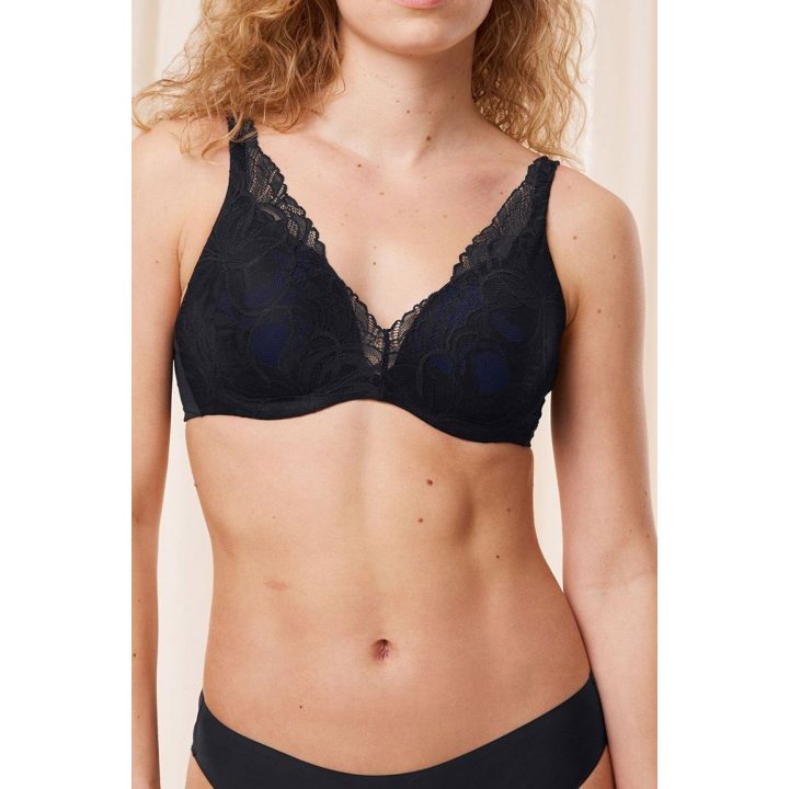 Juoda liemenėlė Triumph Body Make-Up Illusion Lace