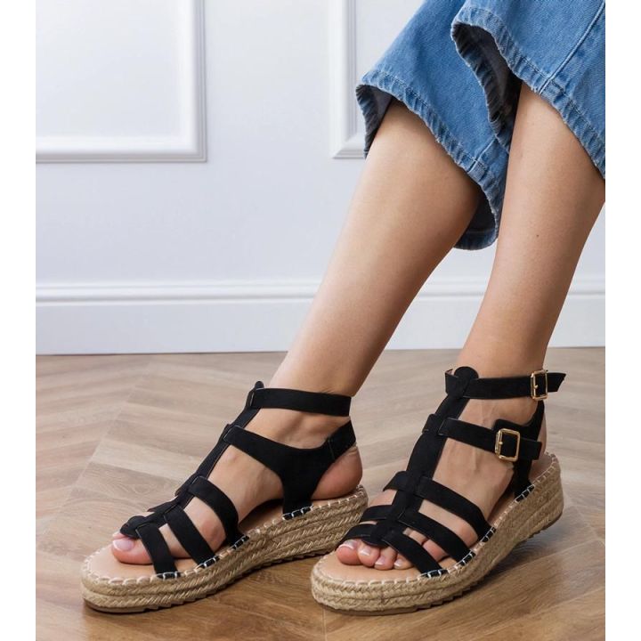 Juodos espadrilės basutės su žema platforma moterims