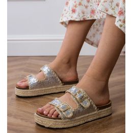 Šlepetės sidabrinės blizgios su sagtimis espadrilės platforma