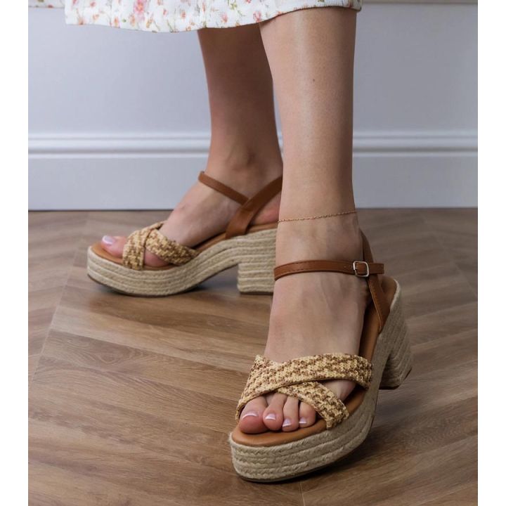 Rudos spalvos pintos basutės su kulnu Marfi