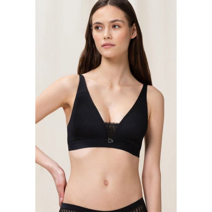 Juoda trikampė bikinio viršutinė dalis Triumph