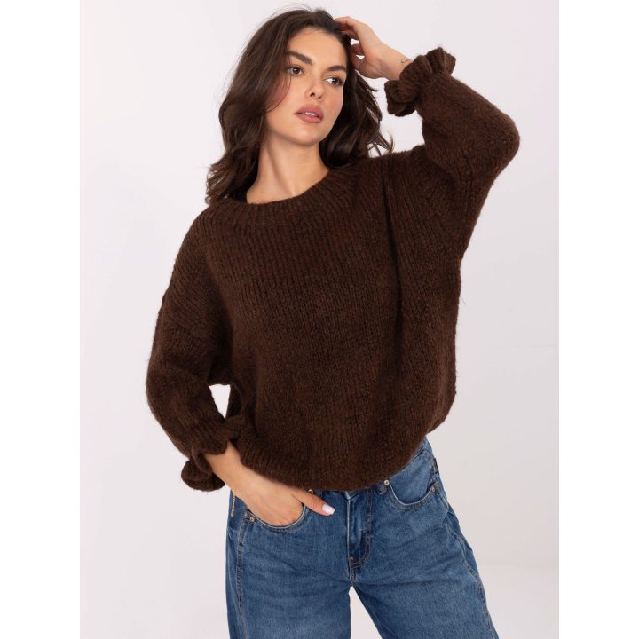Tamsiai rudas megztinis oversize