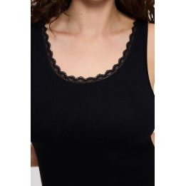 Juodas medvilninis topas Triumph